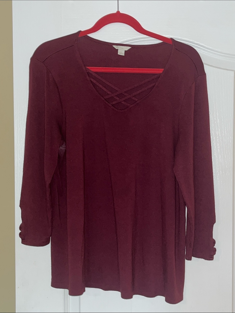 Crisscross V-Neck Long Sleeve Tee in Burgundy